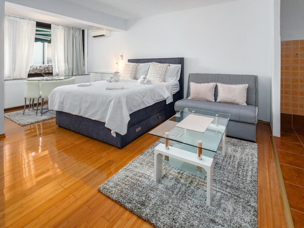 Studio Apartment "Kalina" 550 M From Sea Fiume Esterno foto
