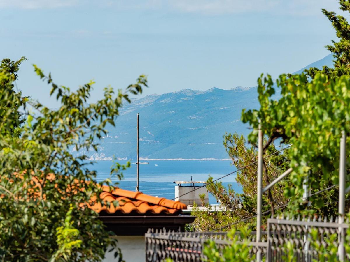 Studio Apartment "Kalina" 550 M From Sea Fiume Esterno foto